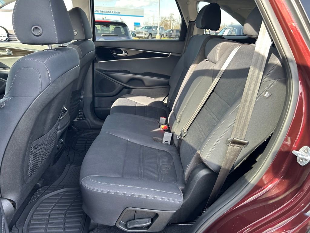 Used 2019 Kia Sorento LX image 21