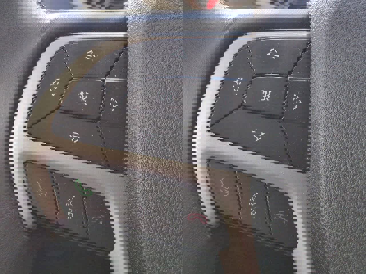 Used 2017 Jeep Cherokee Latitude image 23