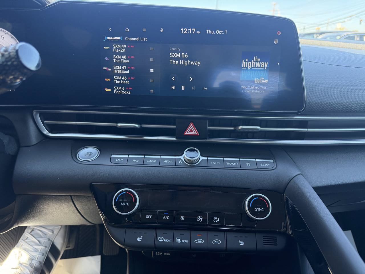 Used 2025 Hyundai Elantra Limited FWD image 13