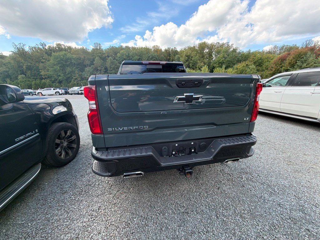 Used 2025 Chevrolet Silverado 1500 LT Trail Boss w/ Convenience Package II AWD/4WD image 6
