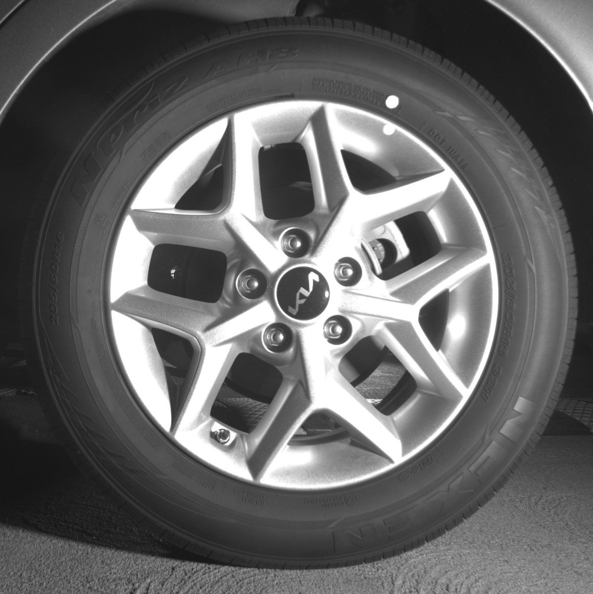 Used 2025 Kia Soul LX w/ LX Technology Package FWD image 14