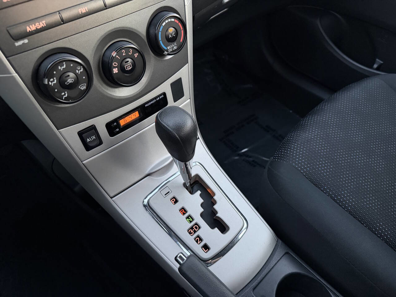 Used 2010 Toyota Corolla S image 24