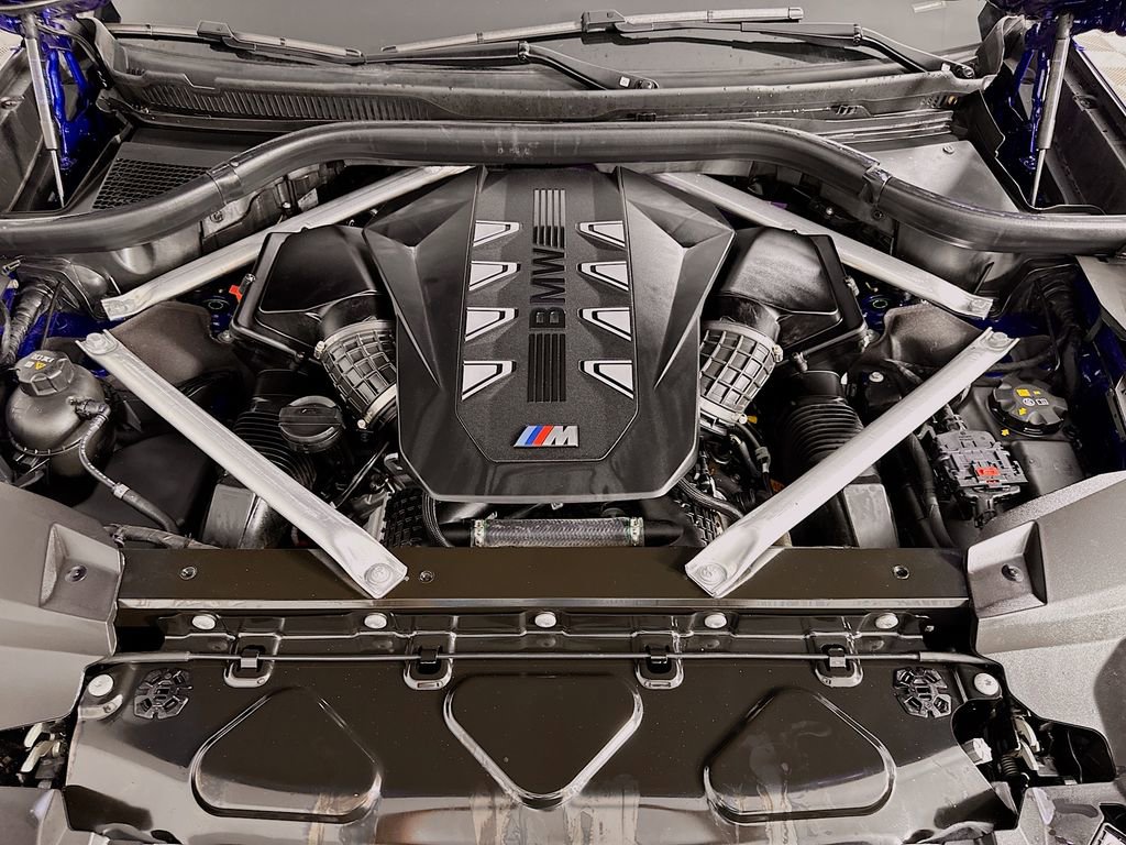 Certified 2024 BMW X7 M60i w/ Executive Package image 32