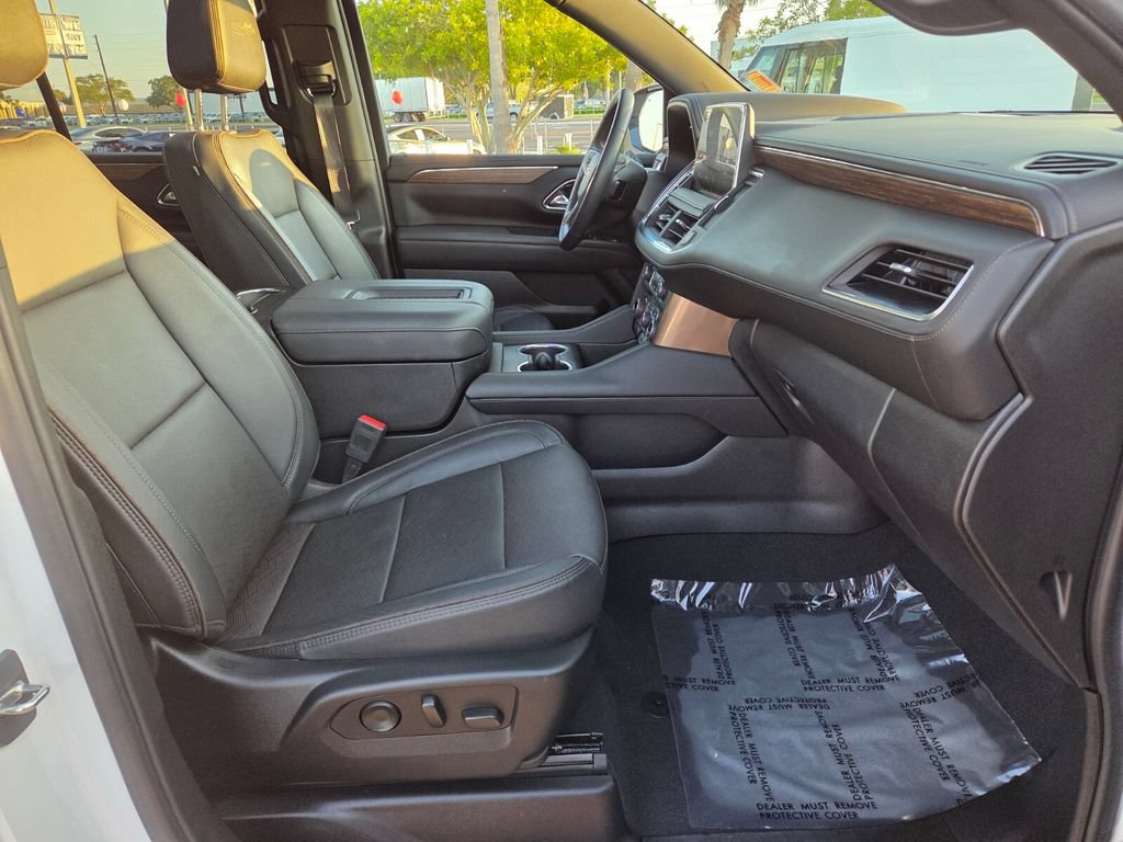 Used 2023 Chevrolet Tahoe High Country AWD/4WD image 17
