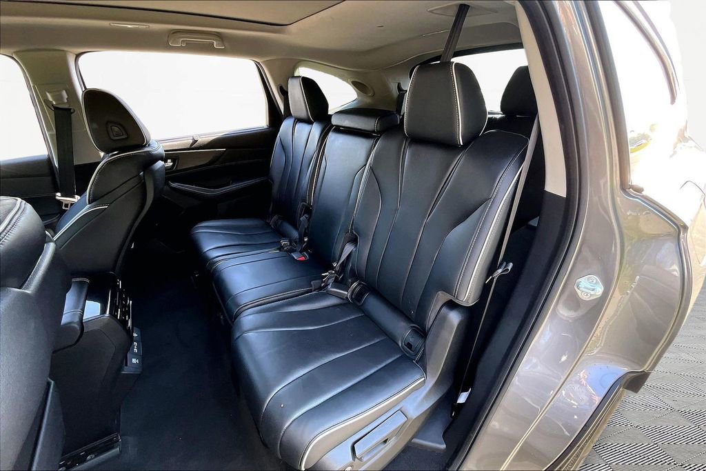 Used 2023 Acura MDX SH-AWD w/ Advance Package image 18