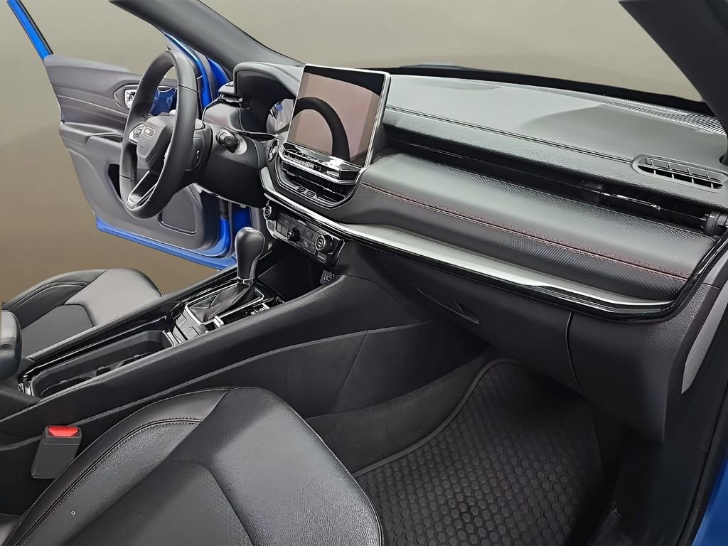 Used 2025 Jeep Compass Trailhawk AWD/4WD image 19