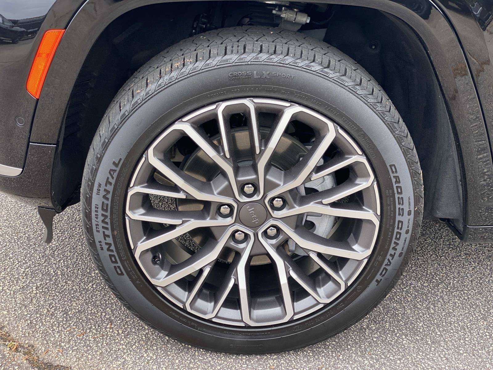 Used 2025 Jeep Grand Cherokee L Summit AWD/4WD image 14