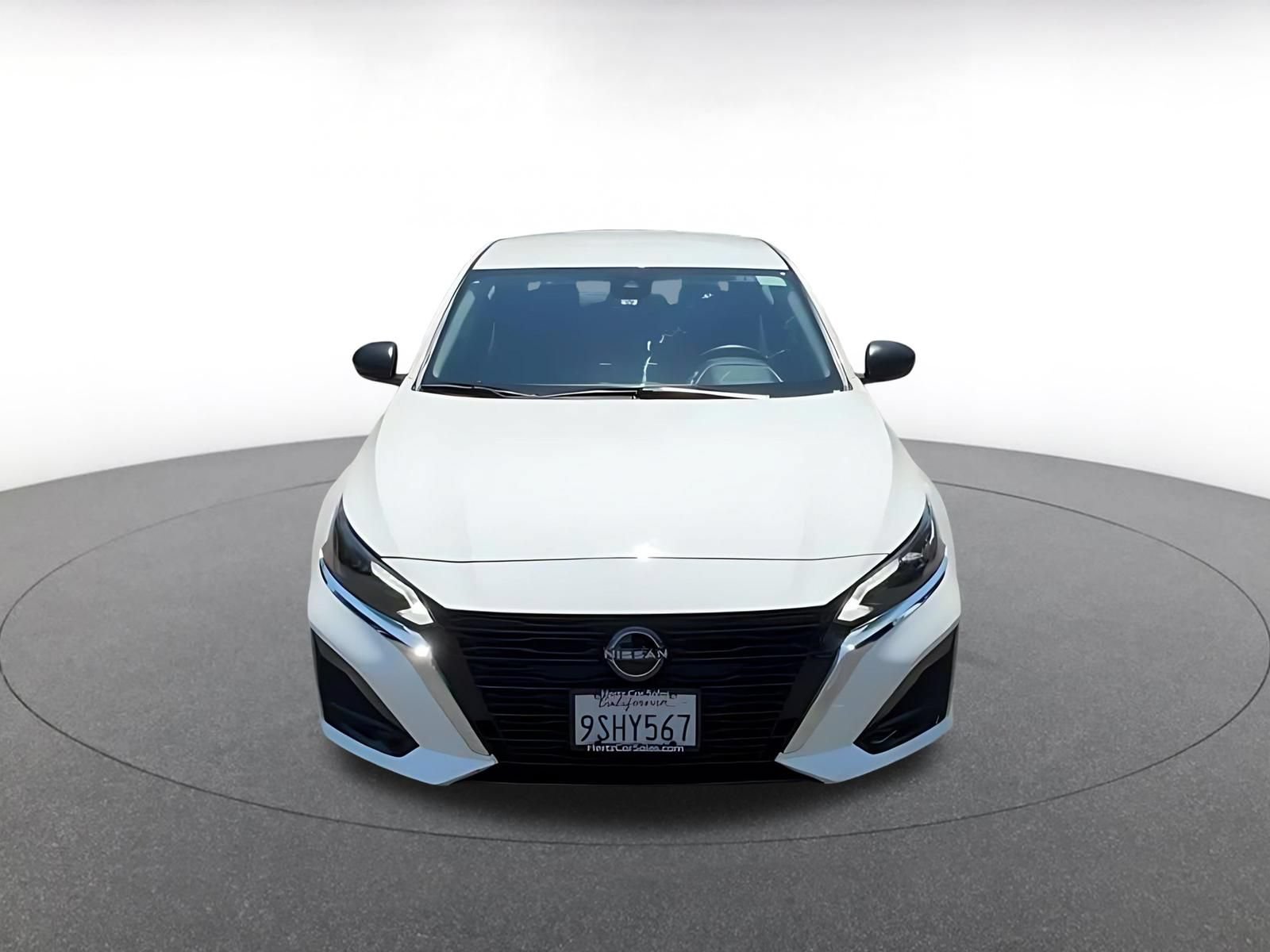 Used 2025 Nissan Altima 2.5 SV FWD image 4