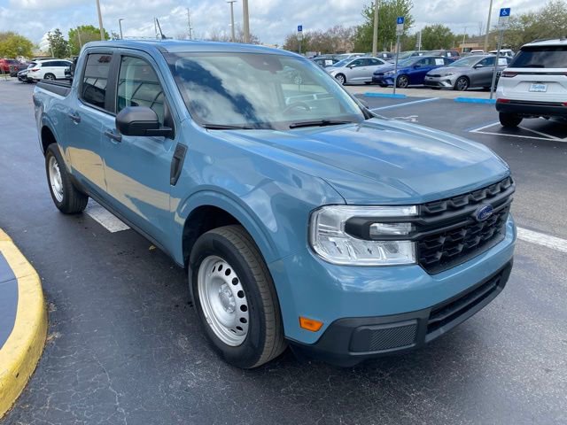 Used 2022 Ford Maverick XL image 2