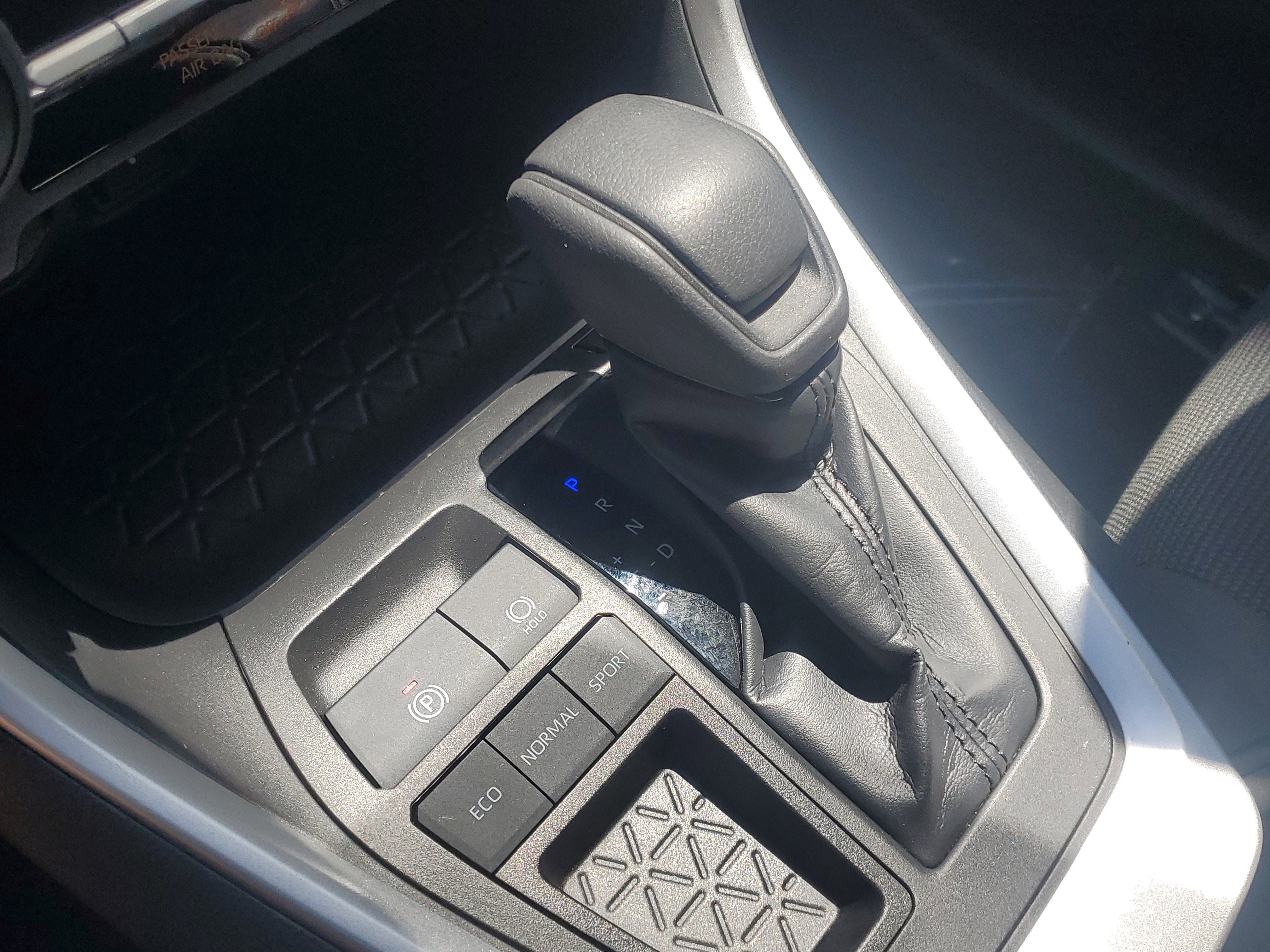 Certified 2022 Toyota RAV4 LE FWD image 26
