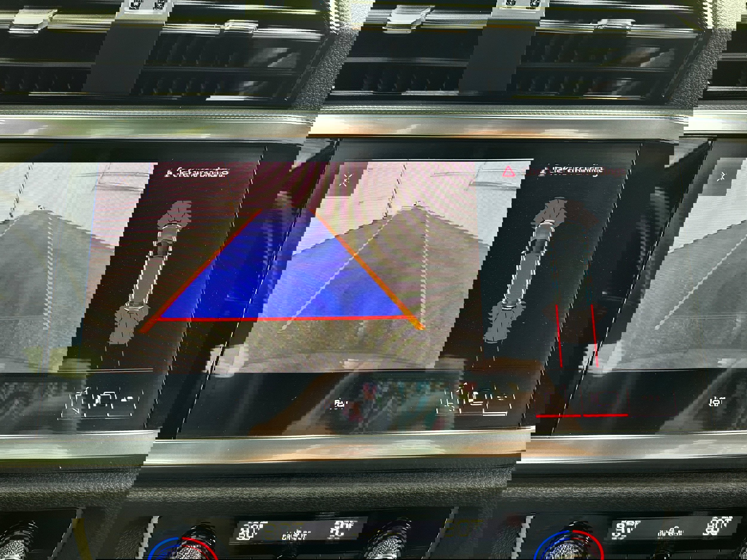 Used 2020 Audi Q3 2.0T Premium Plus w/ Premium Plus Package image 9