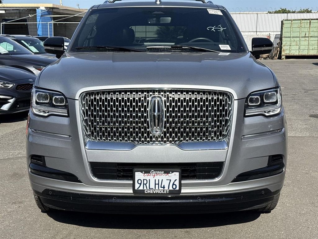Used 2024 Lincoln Navigator Reserve AWD/4WD image 8