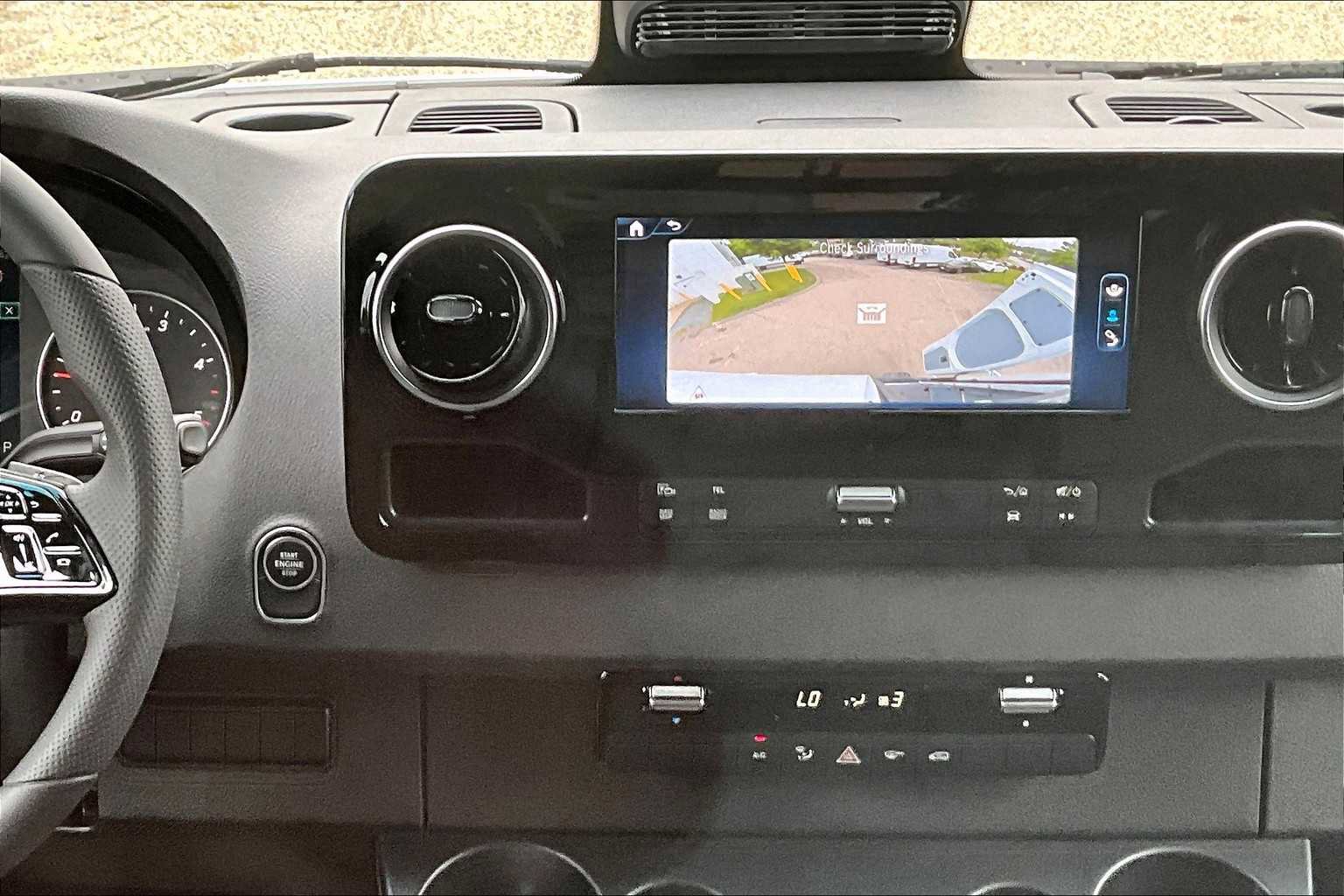 New 2025 Mercedes-Benz Sprinter 2500 image 9