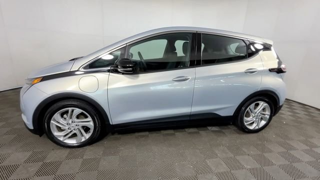 Used 2023 Chevrolet Bolt LT w/ Driver Confidence Package FWD image 8