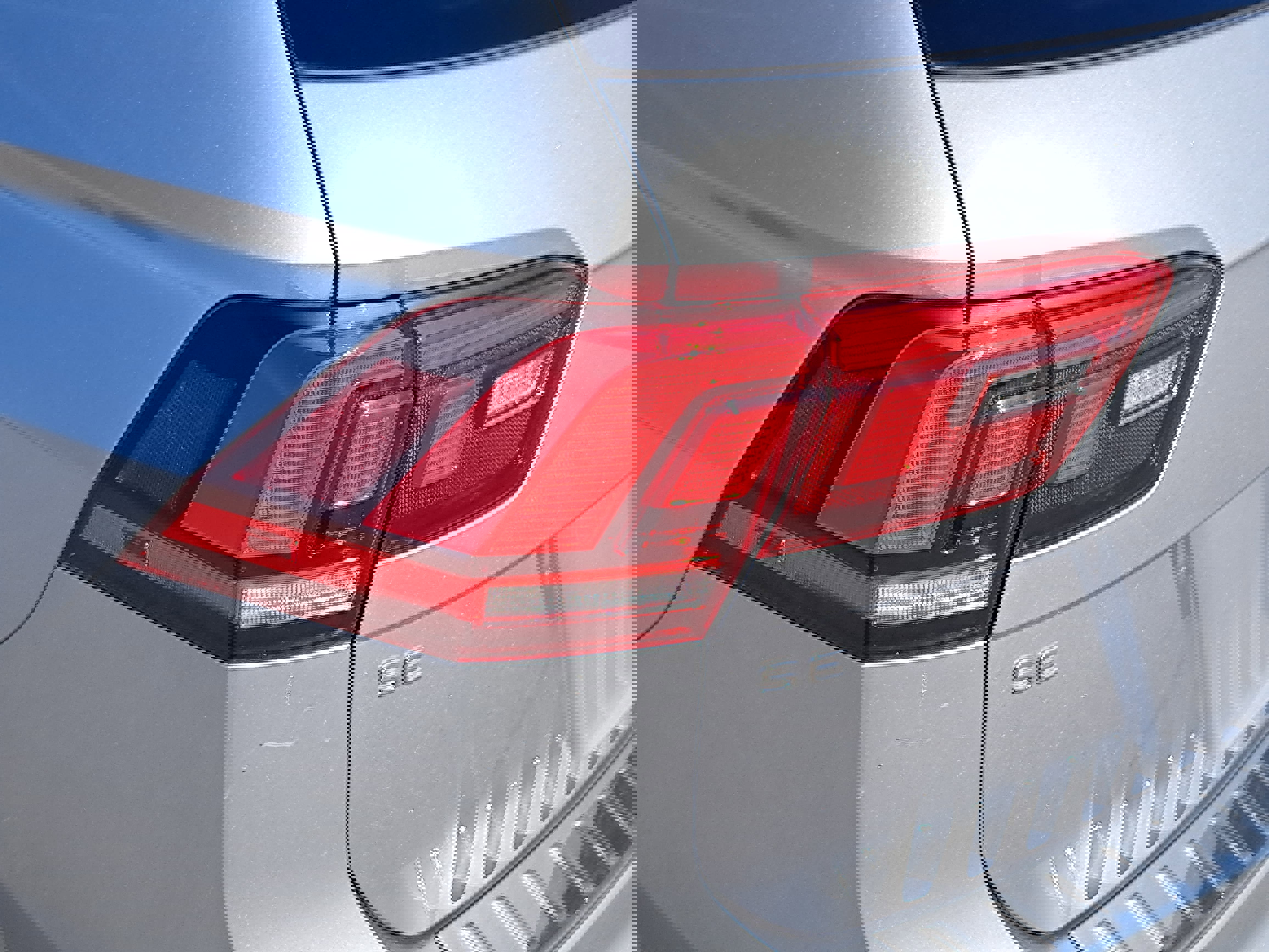 Certified 2023 Volkswagen Tiguan SE w/ Panoramic Sunroof Package image 33