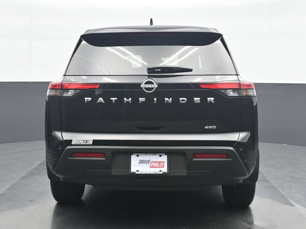 Used 2025 Nissan Pathfinder S AWD/4WD image 5