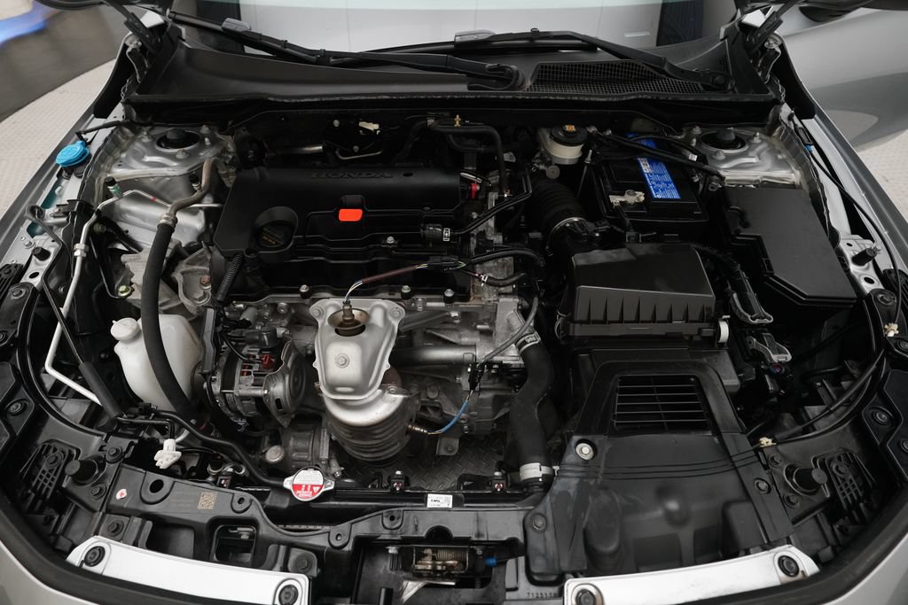 Used 2024 Honda Civic Sport image 3