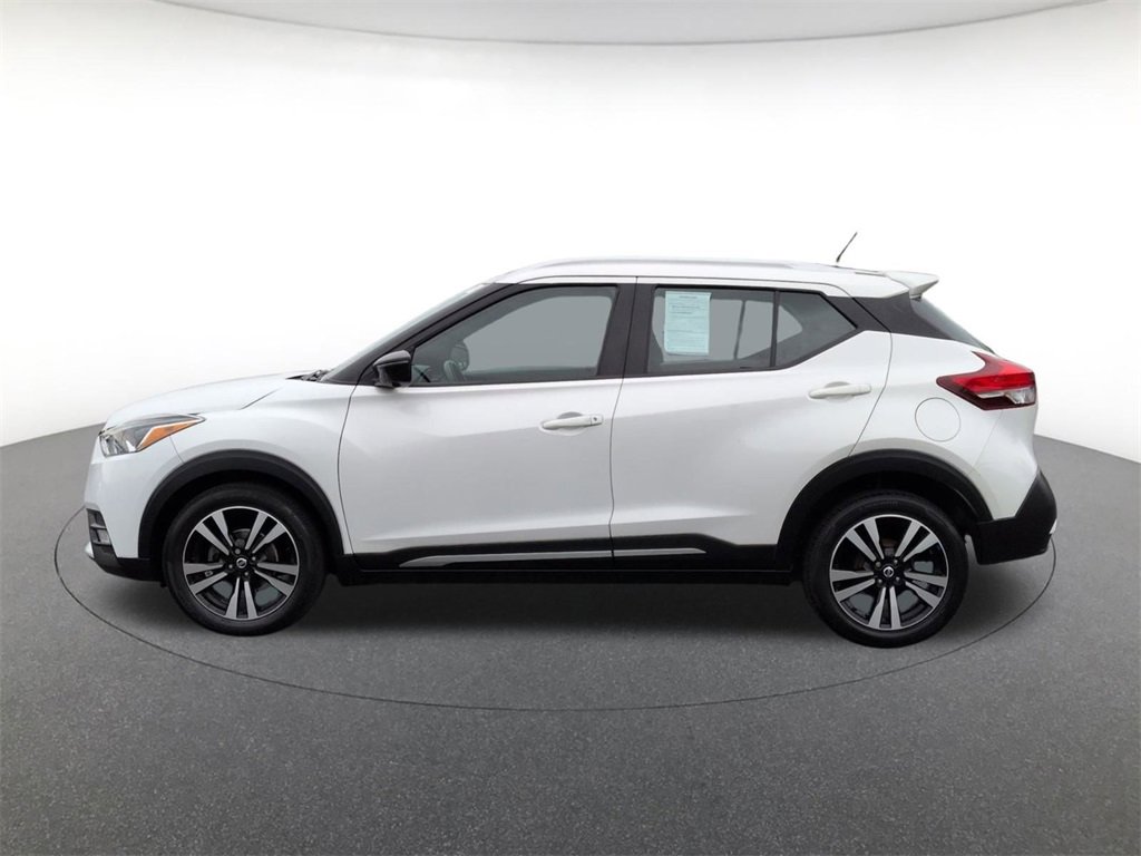 Used 2019 Nissan Kicks SR image 8