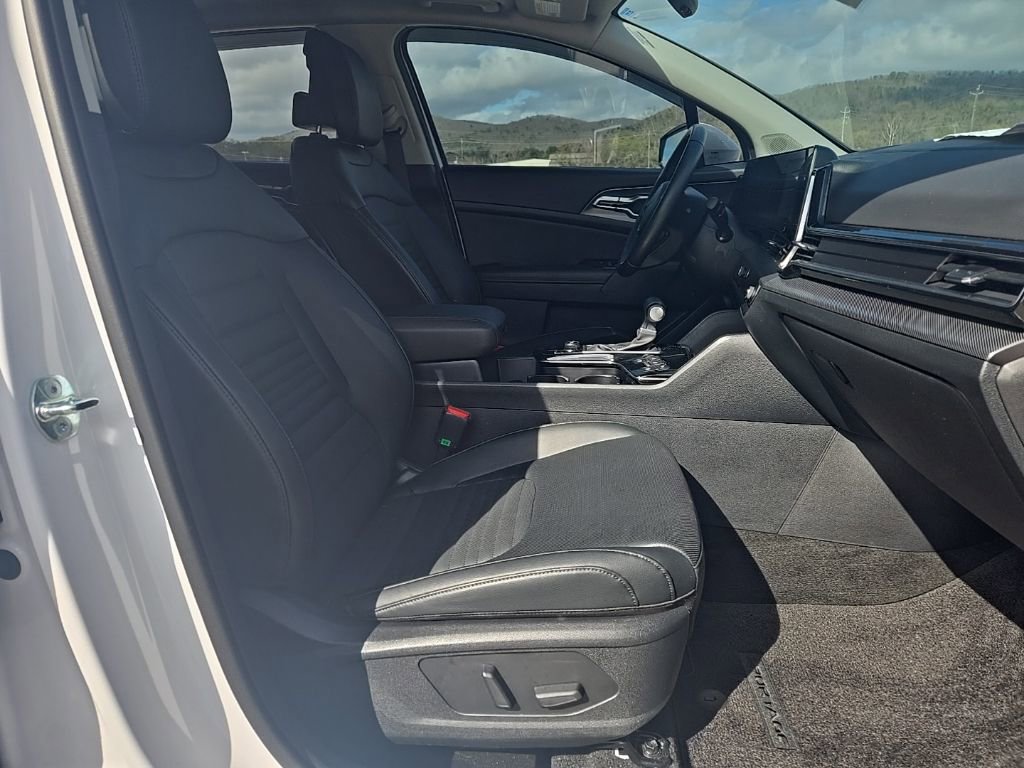Used 2025 Kia Sportage SX image 22