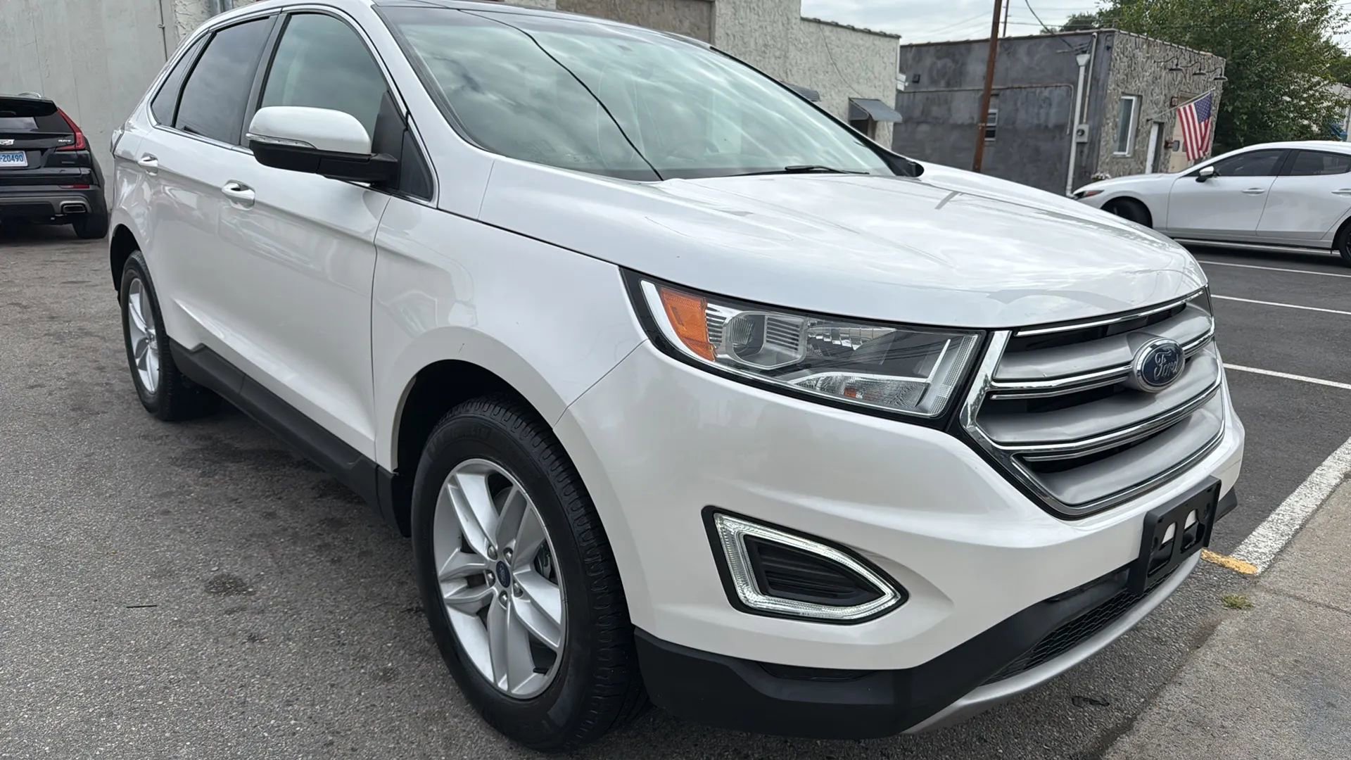 Used 2018 Ford Edge SEL w/ Equipment Group 201A image 3