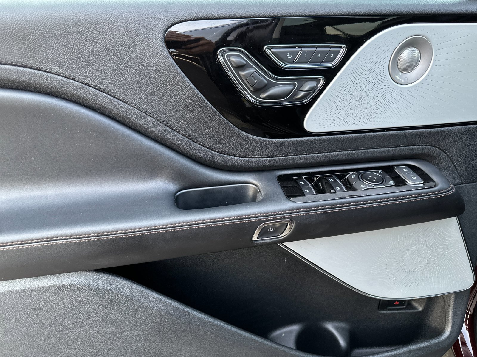 Certified 2023 Lincoln Aviator Grand Touring w/ Equipment Group 301A image 12