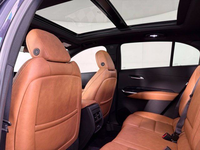 Used 2024 Cadillac XT4 Premium Luxury w/ Technology Package FWD image 29