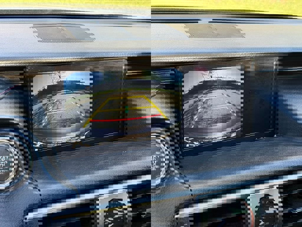 Used 2019 Lexus IS 300 F Sport w/ F Sport Package image 38