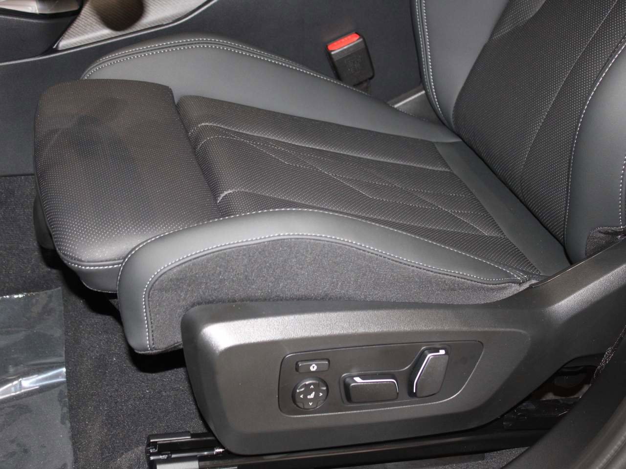 Certified 2025 BMW X3 xDrive30i AWD/4WD image 15