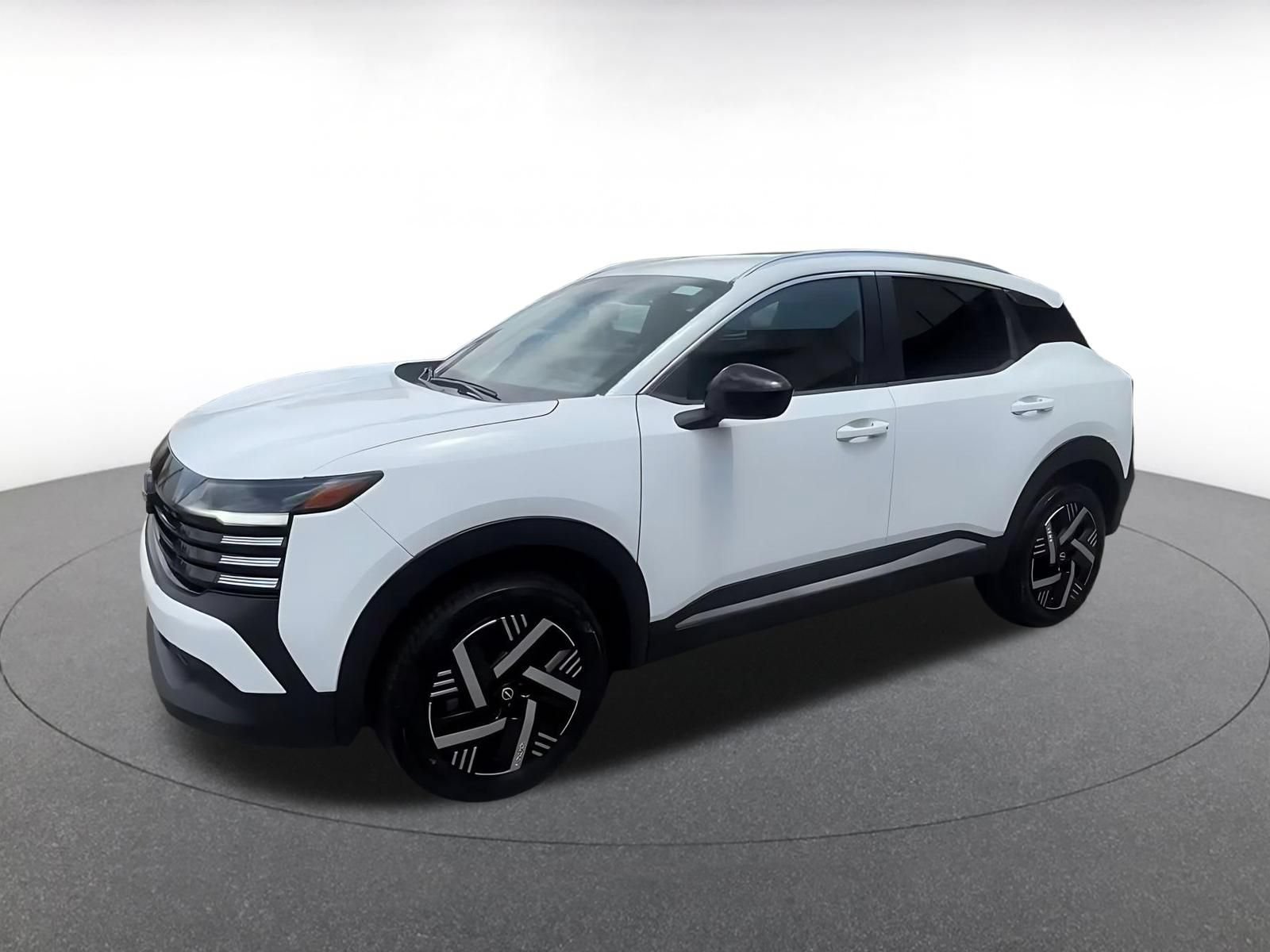Used 2026 Nissan Kicks SV w/ Cold Weather Package FWD image 7