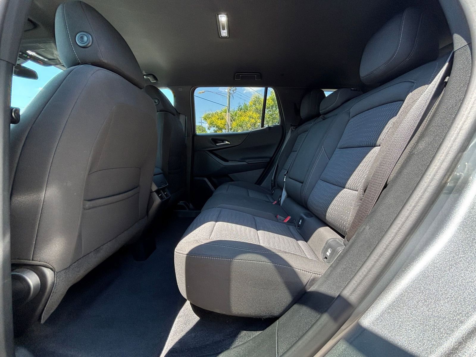 Used 2025 Chevrolet Equinox LT AWD/4WD image 22