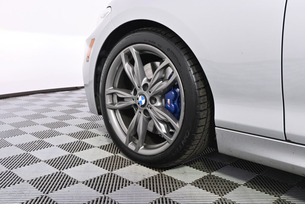 Used 2016 BMW M235i xDrive Convertible AWD/4WD image 23