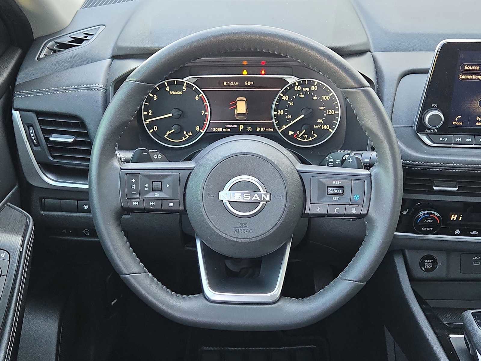 Used 2024 Nissan Rogue SV w/ SV Premium Package image 18