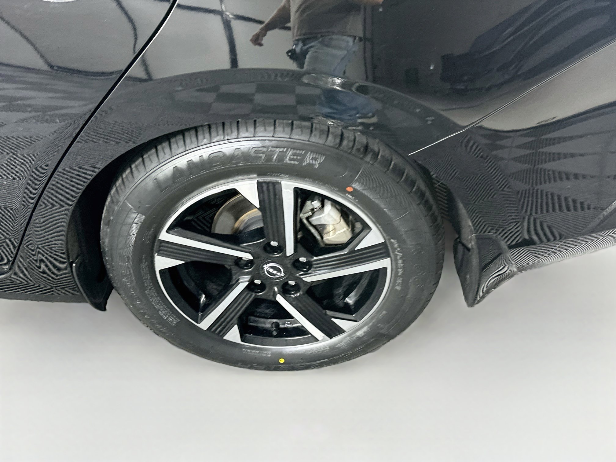 Used 2025 Nissan Sentra SV w/ All-Weather Package FWD image 11