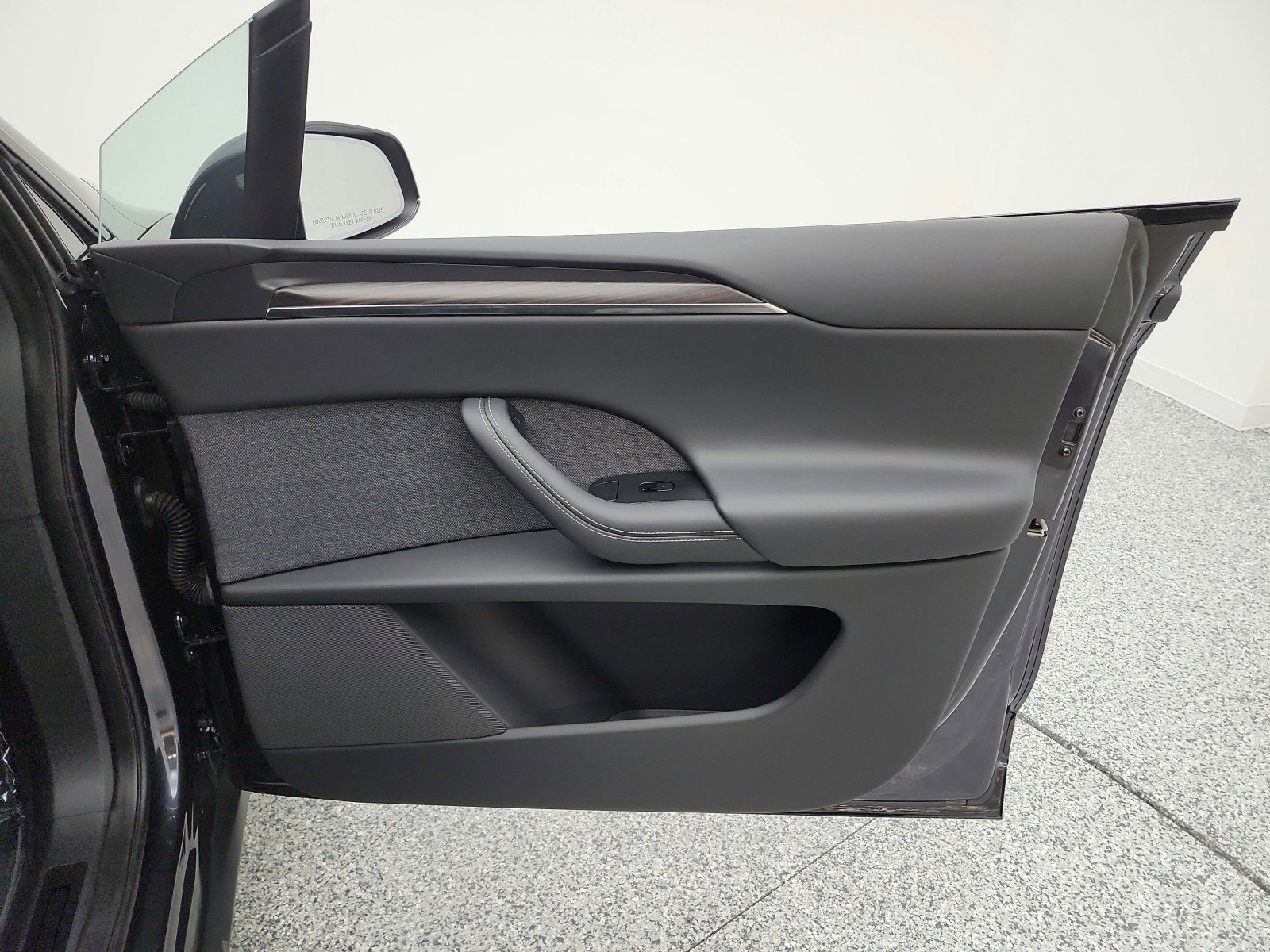 Used 2024 Tesla Model X image 18