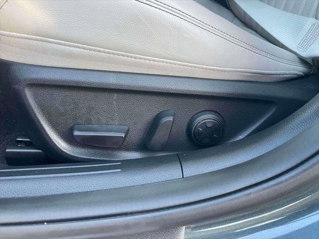 Used 2023 Genesis G70 2.0T w/ Sport Prestige Package AWD/4WD image 17