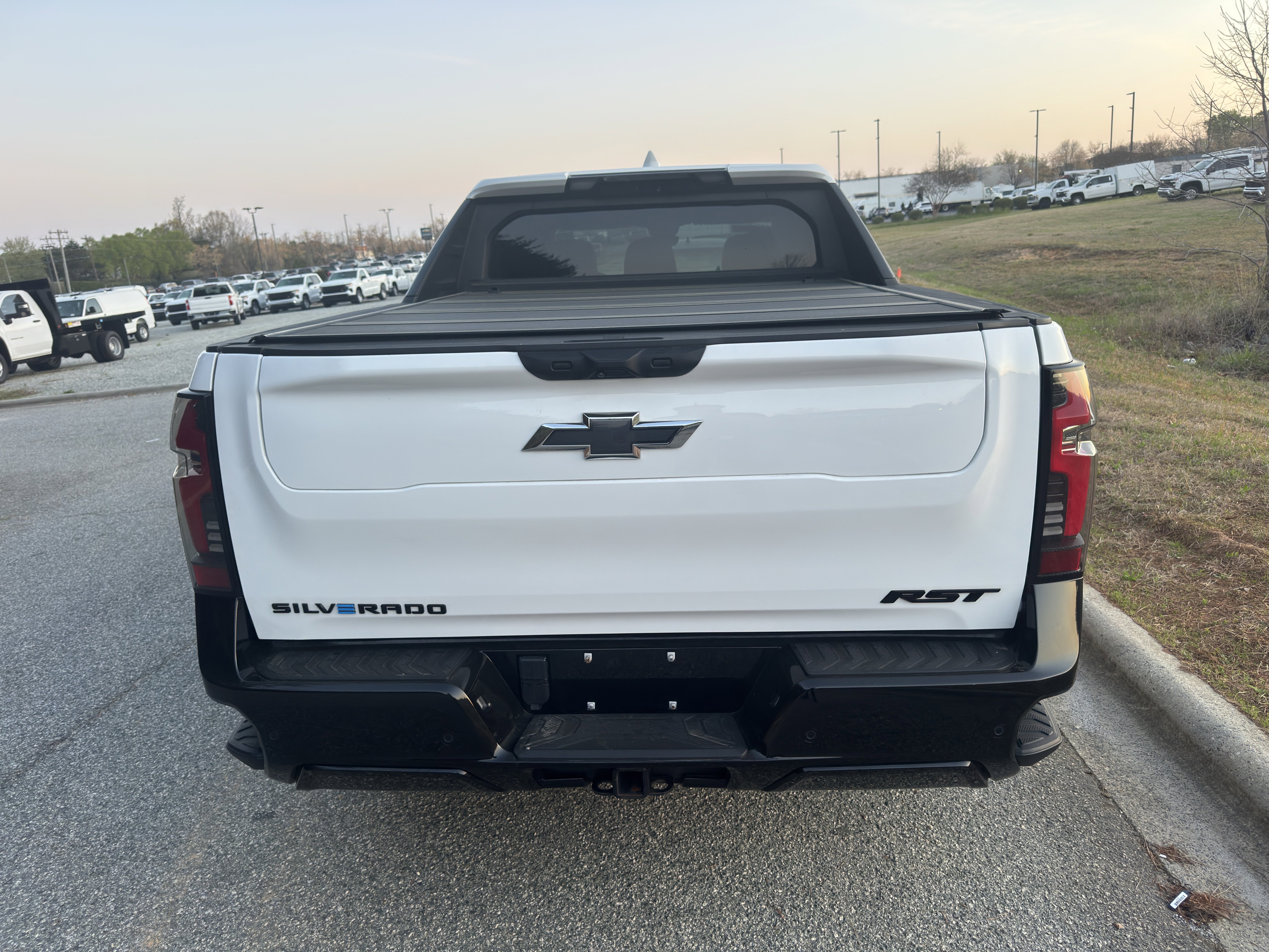 Certified 2025 Chevrolet Silverado EV RST image 9