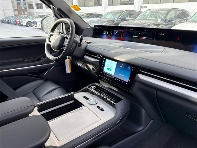 New 2026 Lincoln Navigator Reserve w/ Jet Appearance Package image 7