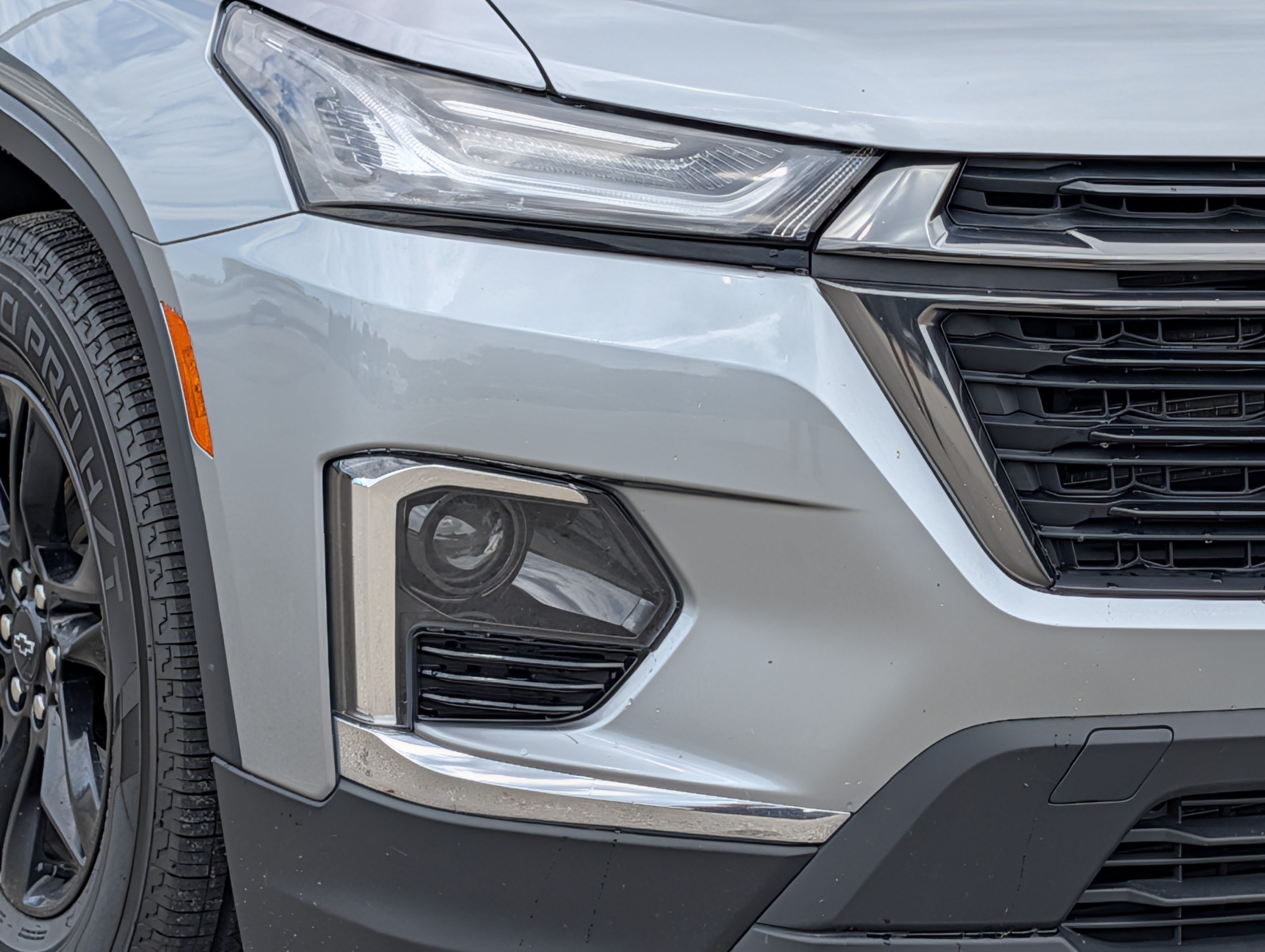 Used 2023 Chevrolet Traverse LT w/ Midnight/Sport Edition AWD/4WD image 9
