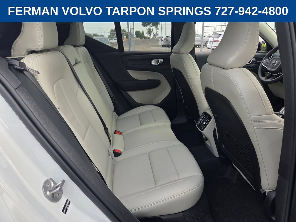 New 2026 Volvo XC40 B5 Ultra w/ Protection Package Premier AWD/4WD image 18