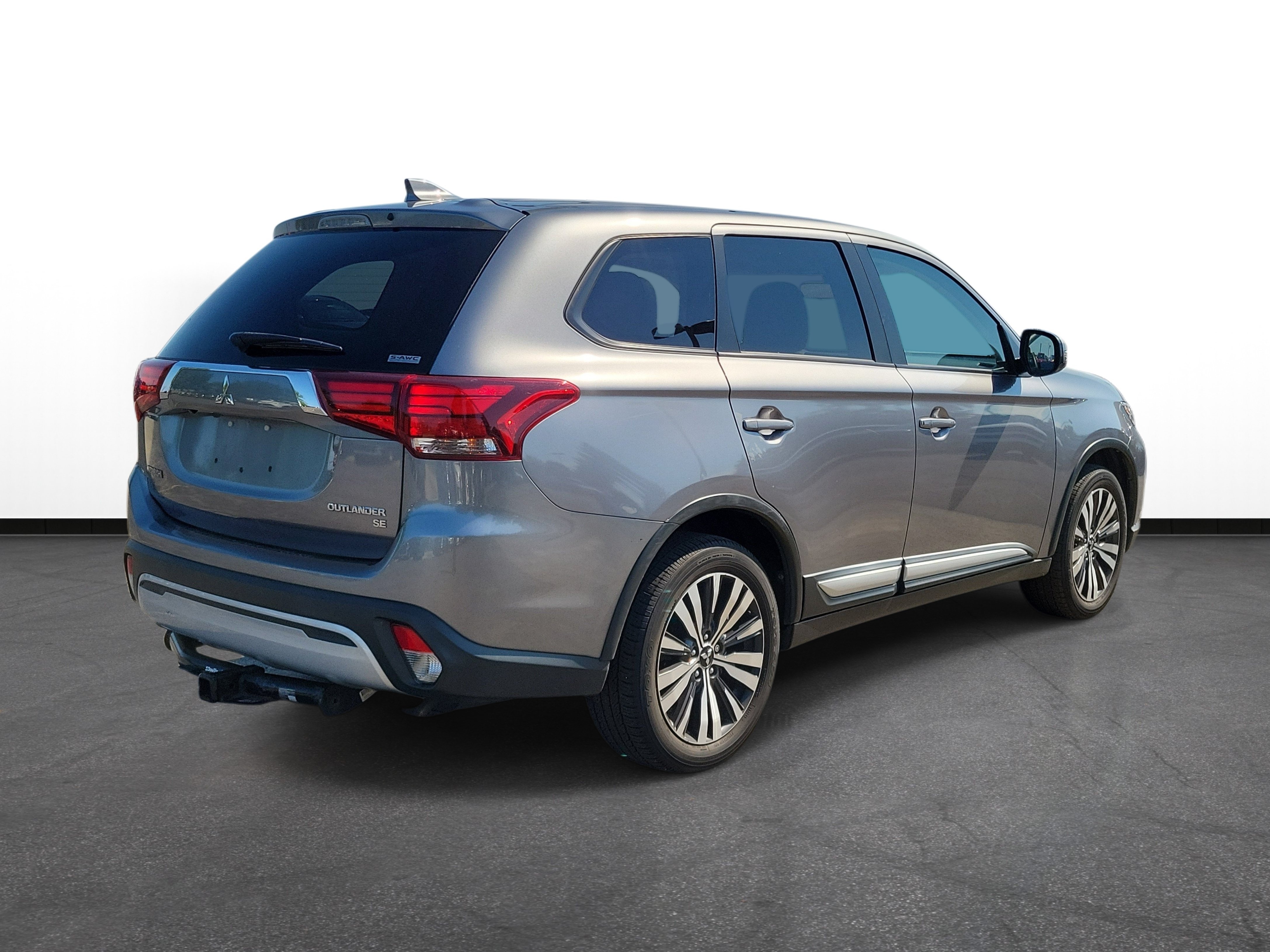Used 2019 Mitsubishi Outlander LE AWD/4WD image 4