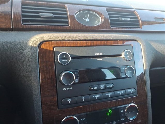 Used 2009 Ford Taurus Limited image 17