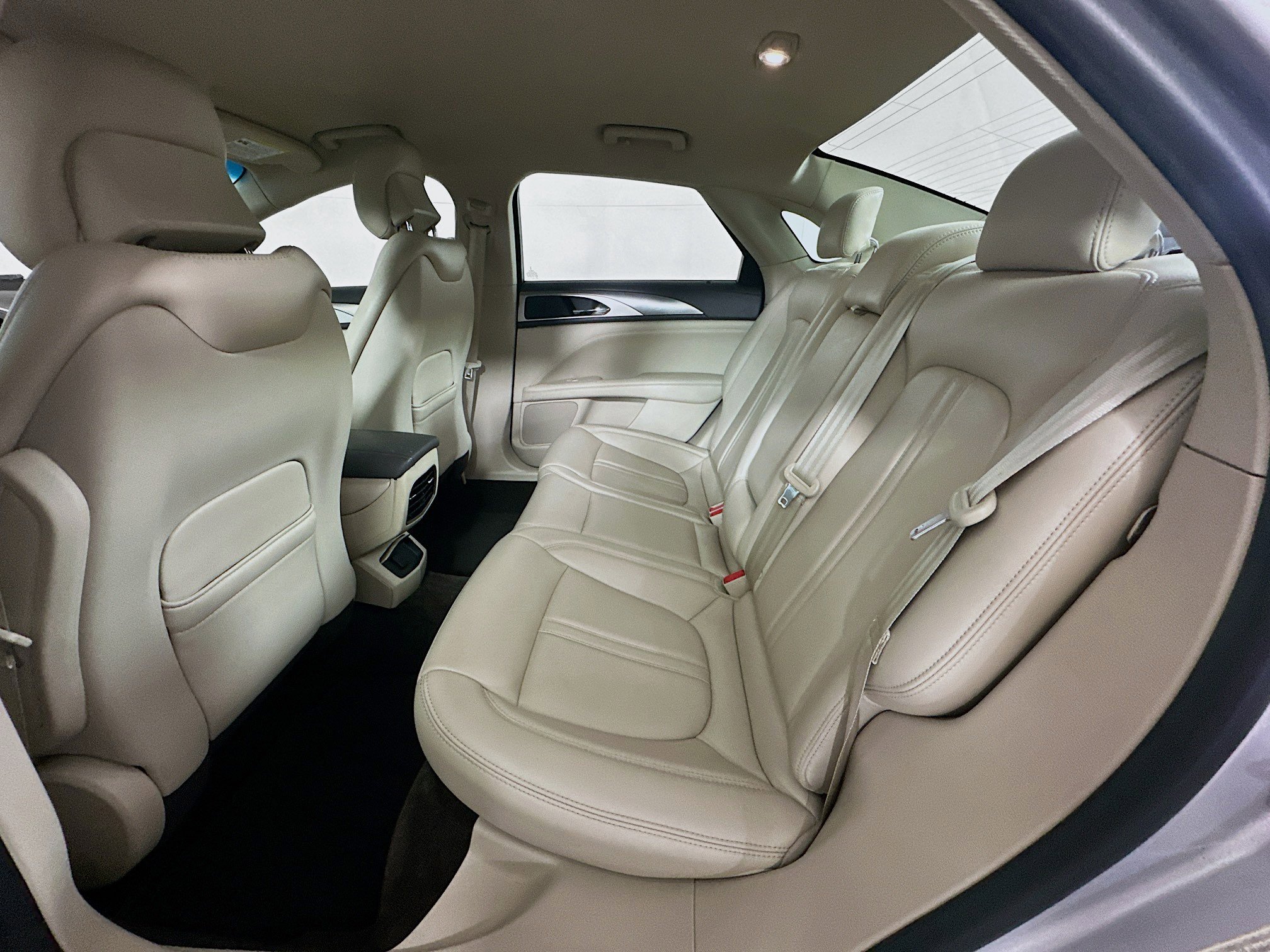 Used 2018 Lincoln MKZ Premiere FWD image 25