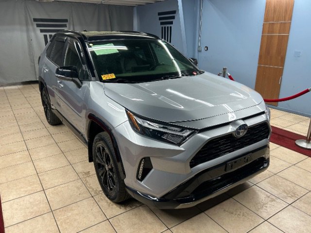 Used 2022 Toyota RAV4 XSE w/ Protection Package (TMS) AWD/4WD image 6