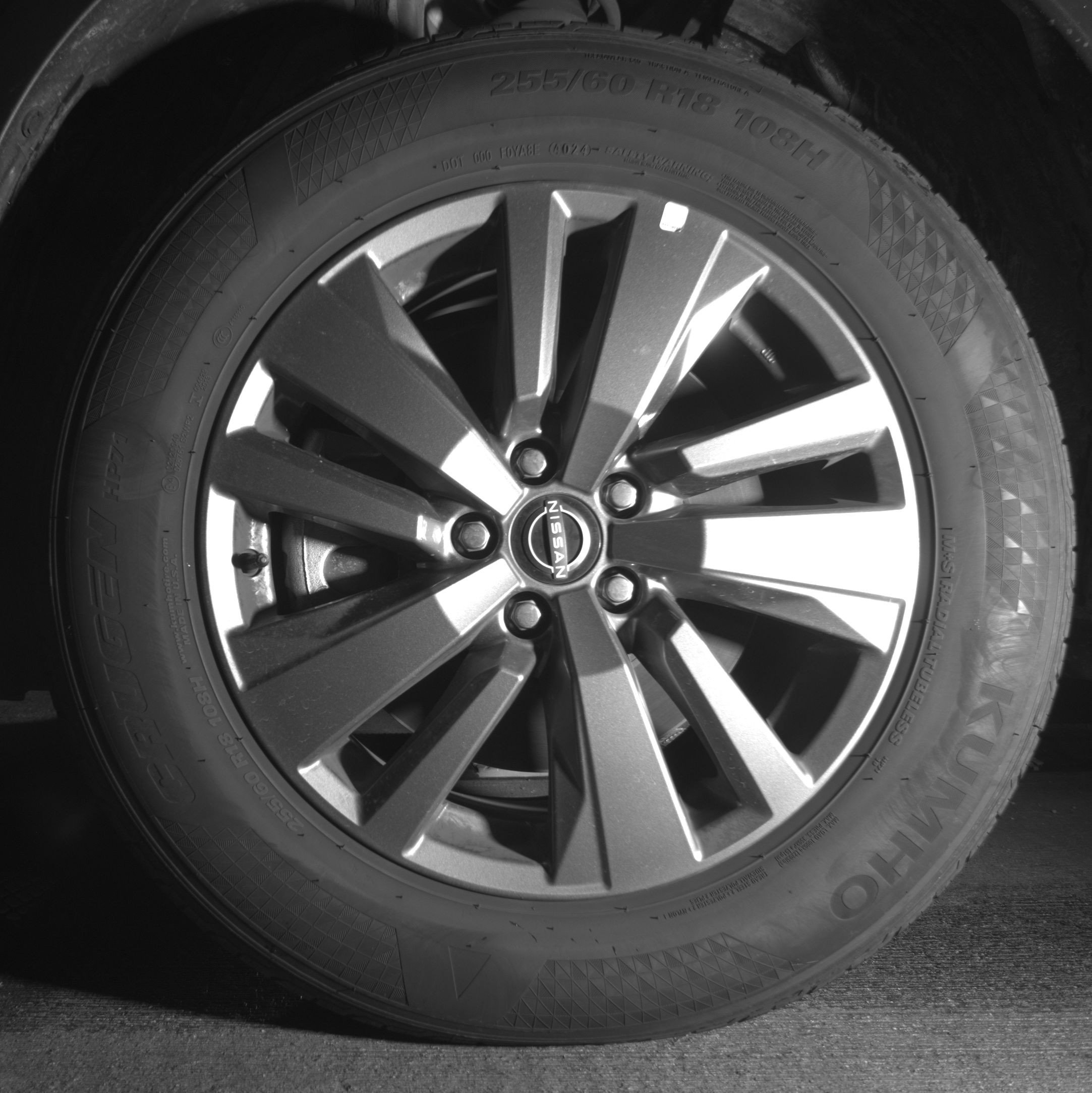 Used 2025 Nissan Pathfinder SV image 12