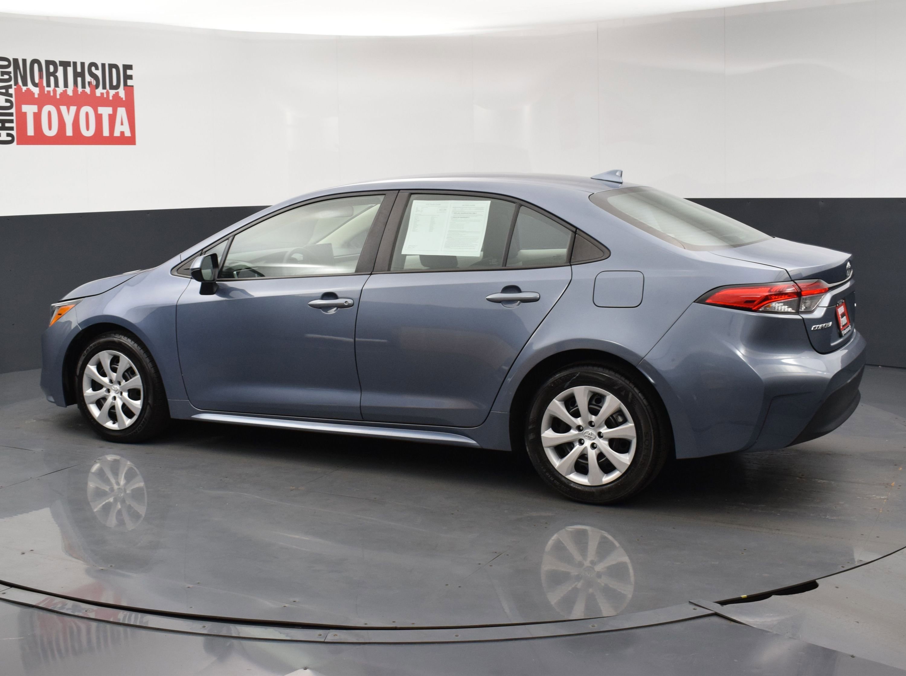 Used 2023 Toyota Corolla LE FWD image 2