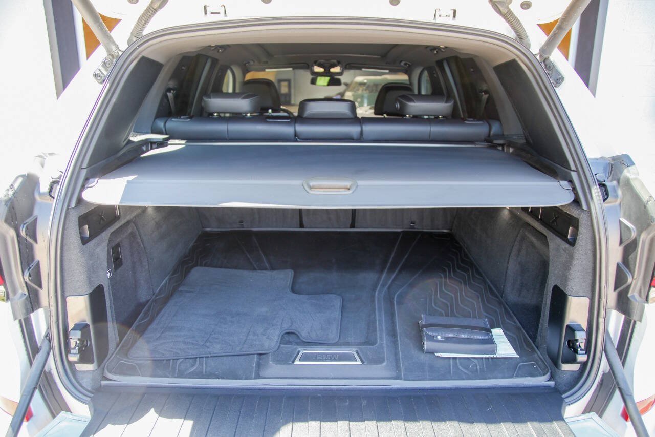 Used 2024 BMW X5 sDrive40i w/ M Sport Package RWD image 64