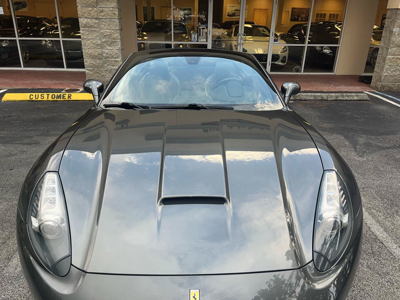 Used 2011 Ferrari California RWD image 14