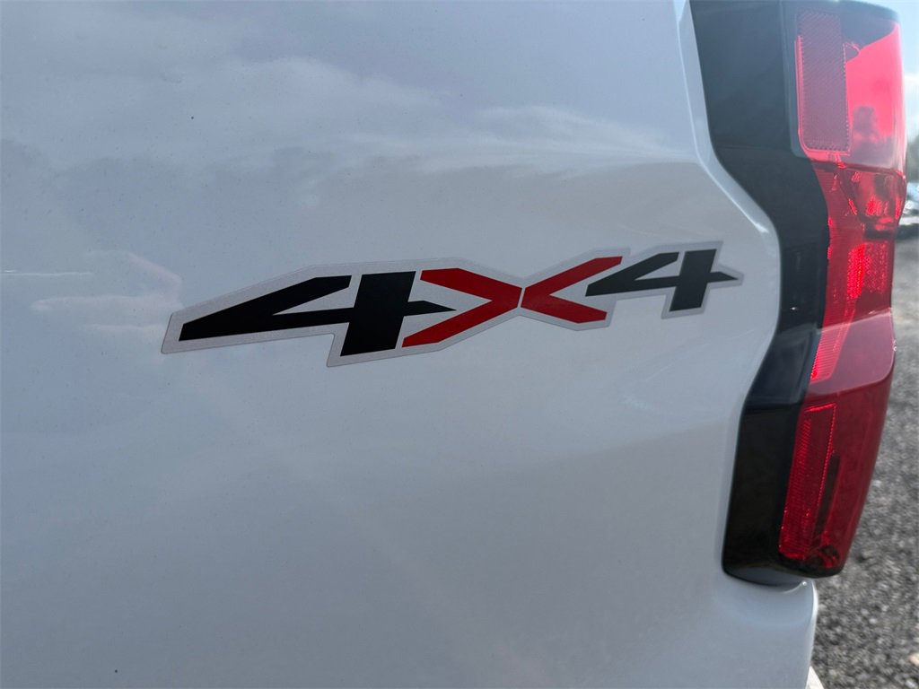 Used 2024 Chevrolet Colorado W/T w/ Advanced Trailering Package image 16