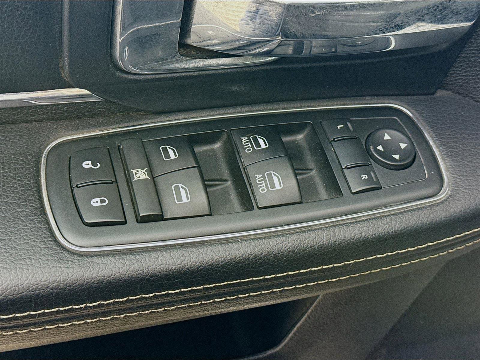 Used 2014 RAM 2500 Laramie w/ HD Snow Plow Prep Group image 21