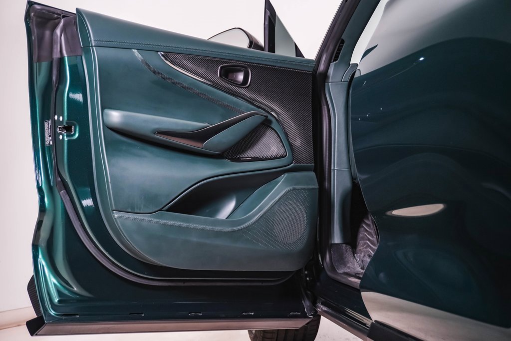 Used 2025 Aston Martin DBX 707 image 27